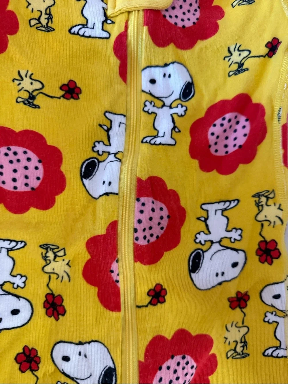Hanna Andersson Peanuts Snoopy Yellow Shortie Sleeper, size 18-24 Months